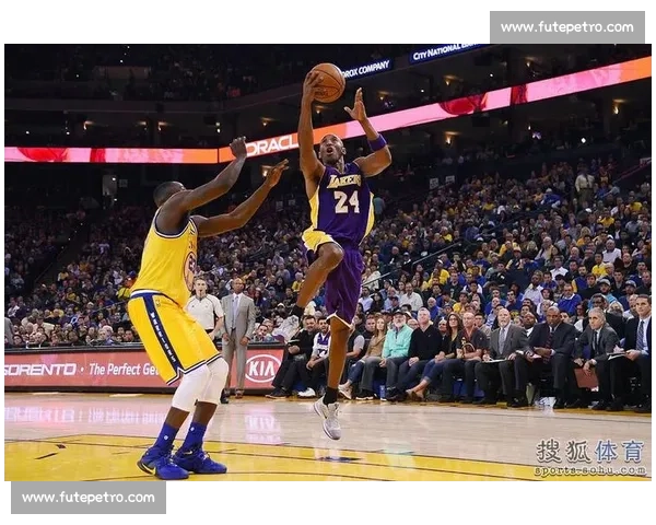 科比生涯对阵勇士最燃瞬间回顾,从单场高分到宿敌对决见证NBA黄金时代 科比生涯对阵勇士最燃瞬间回顾,从单场高分到宿敌对决见证NBA黄金时代